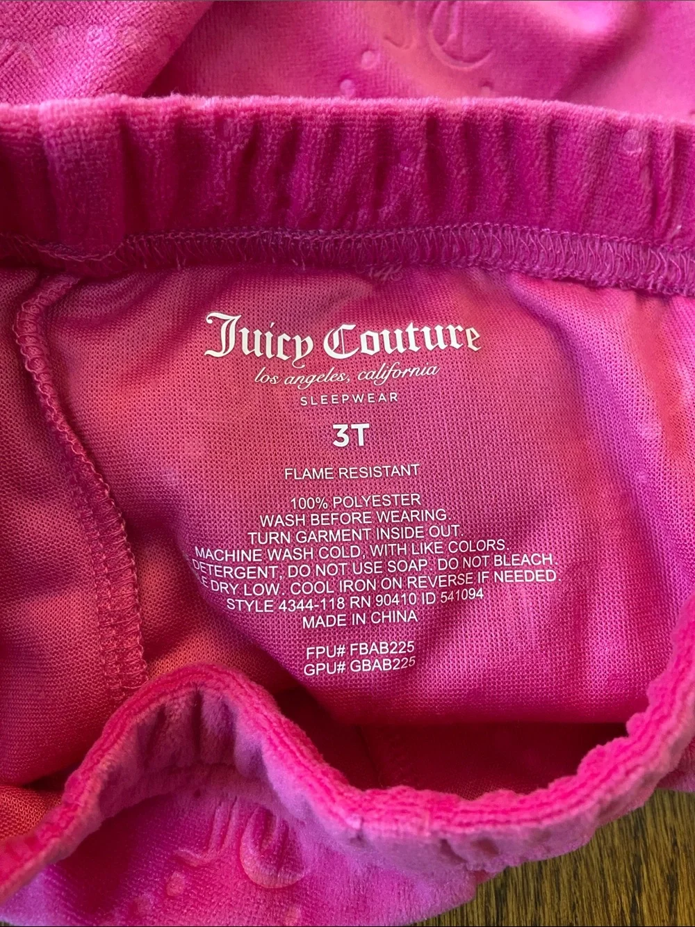 Juicy Couture Bright Pink Velour Button-Front Pajama Set, 3T, NWOT